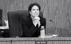 Tami RItter on dais